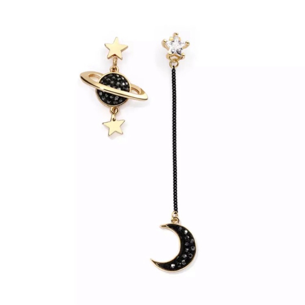 🆕 Moon Star Earring Set - Picture 6 of 9